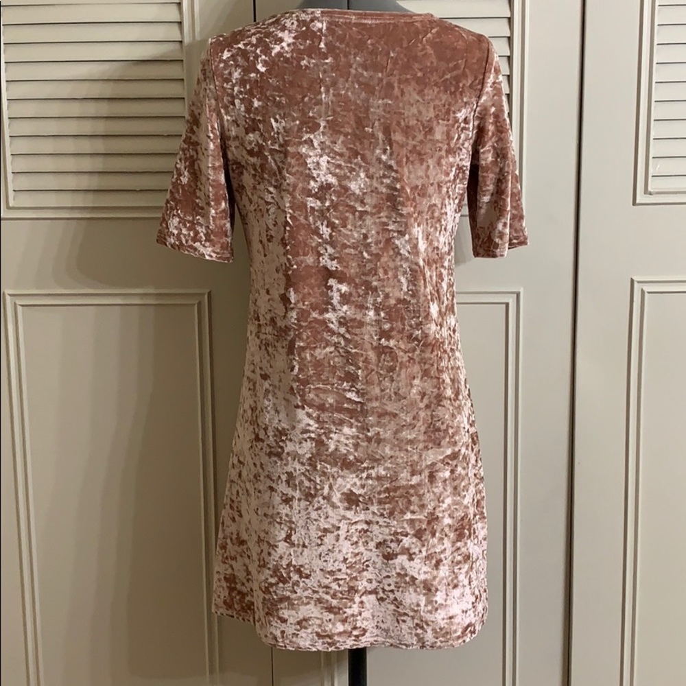 Crushed Velvet Flow Dress - Picture 5 of 6